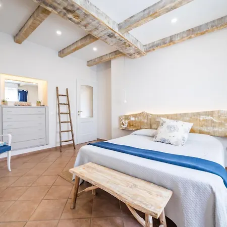 Chez Luis Апартаменты *